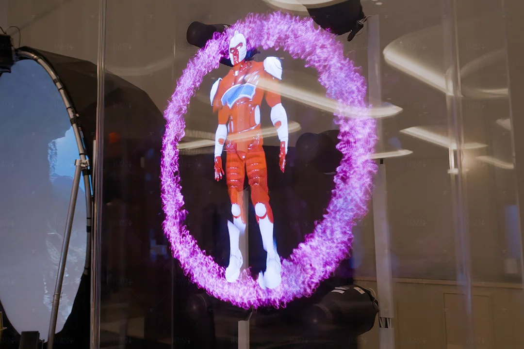Holographic fans display