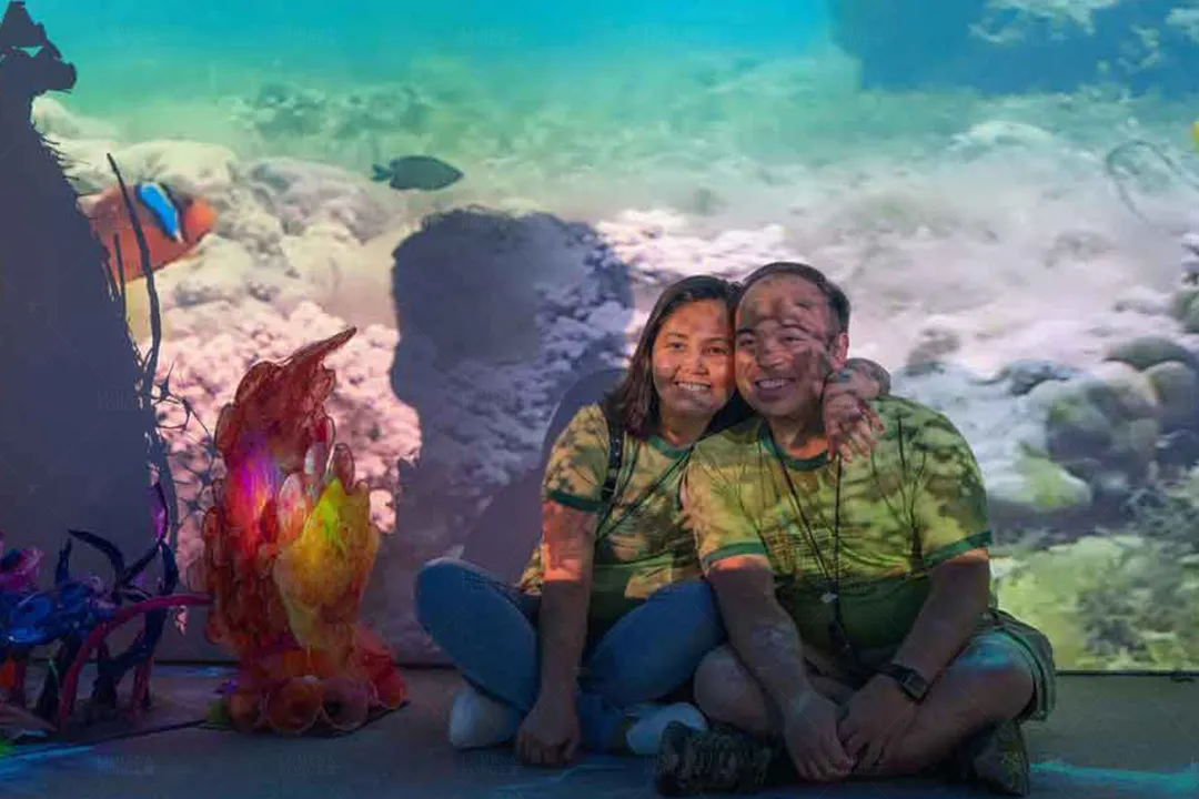 Deep-sea projection environment — National Geographic exhibit